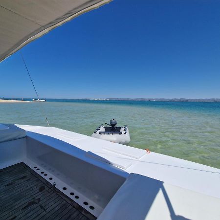 Barco Casa Catamara Sleepandboat Hotell FAO Exteriör bild