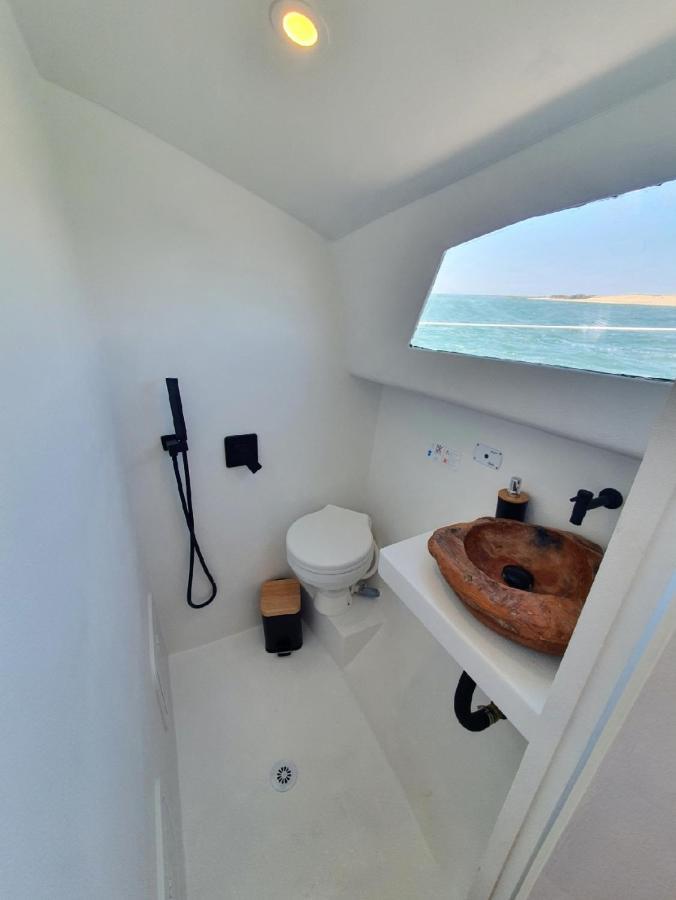 Barco Casa Catamara Sleepandboat Hotell FAO Exteriör bild
