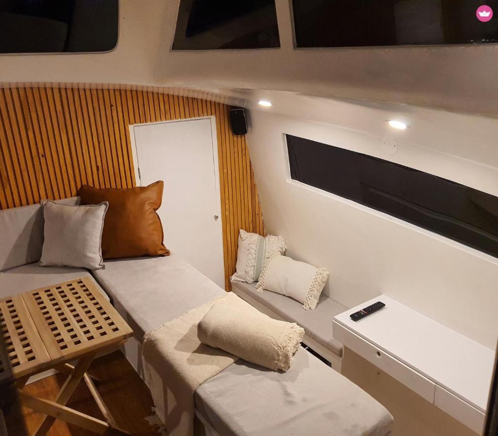 Barco Casa Catamara Sleepandboat Hotell FAO Exteriör bild