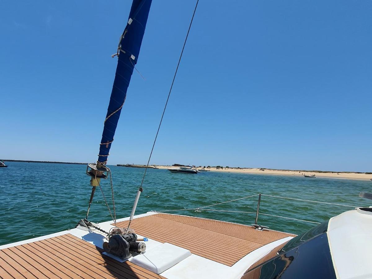 Barco Casa Catamara Sleepandboat Hotell FAO Exteriör bild