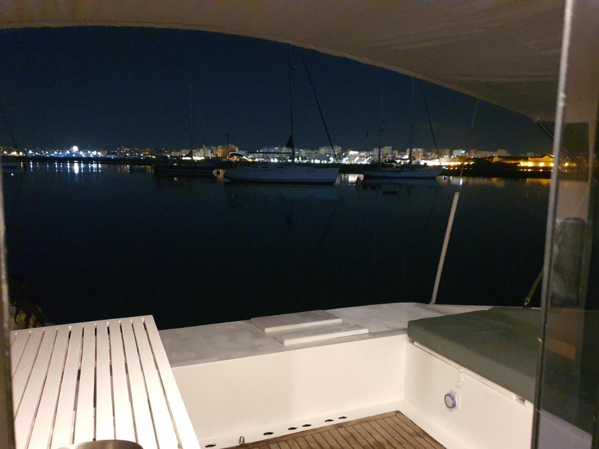 Barco Casa Catamara Sleepandboat Hotell FAO Exteriör bild